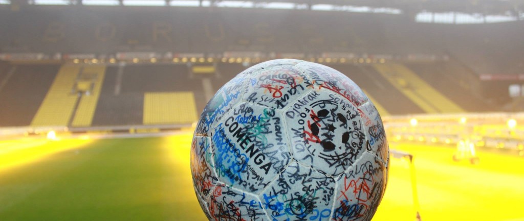 Der COMENGA-FairPlay-Ball zu Gast im Dortmunder Signal-Iduna Park, Foto: Markus Wiefel
