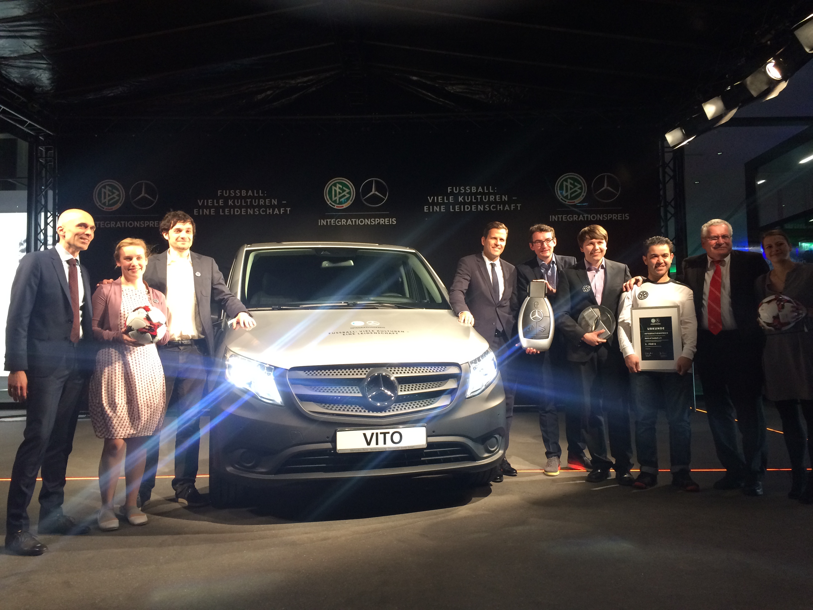 Der Hauptpreis: Ein Mercedes-Benz Vito