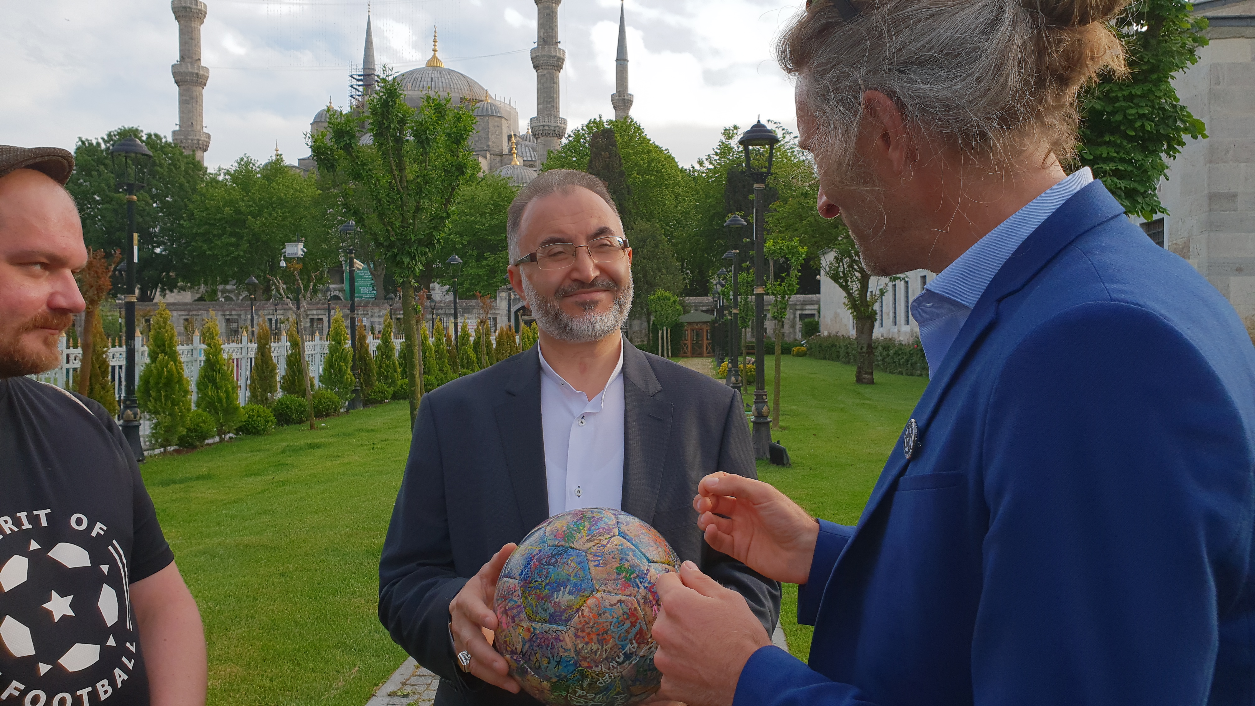Imam vor der Blauen Moschee