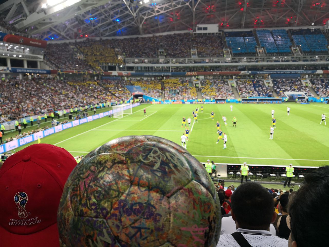 THE BALL war mit im Stadion.