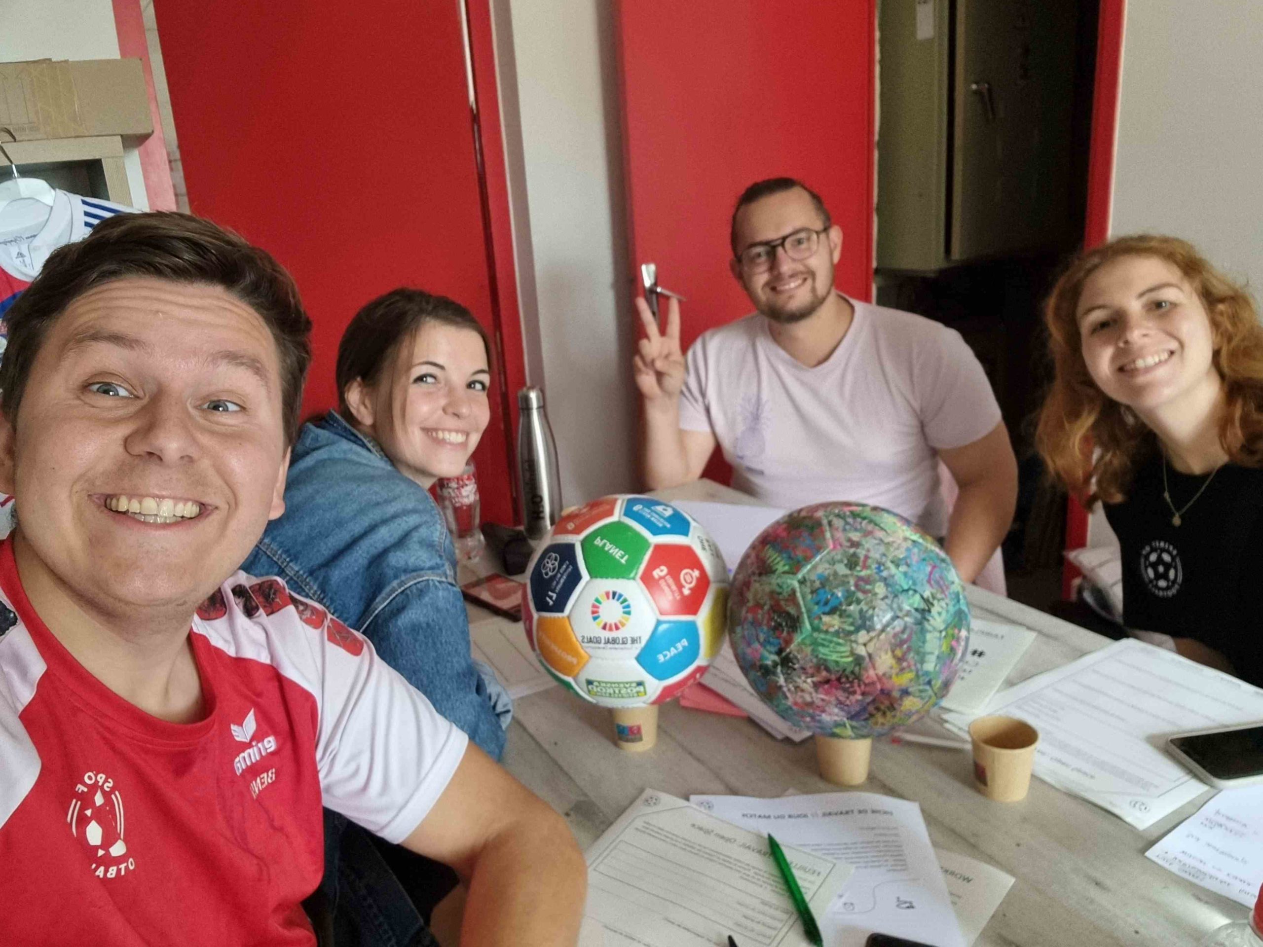 Methodenaustausch mit Football Ecologie France (FEF)