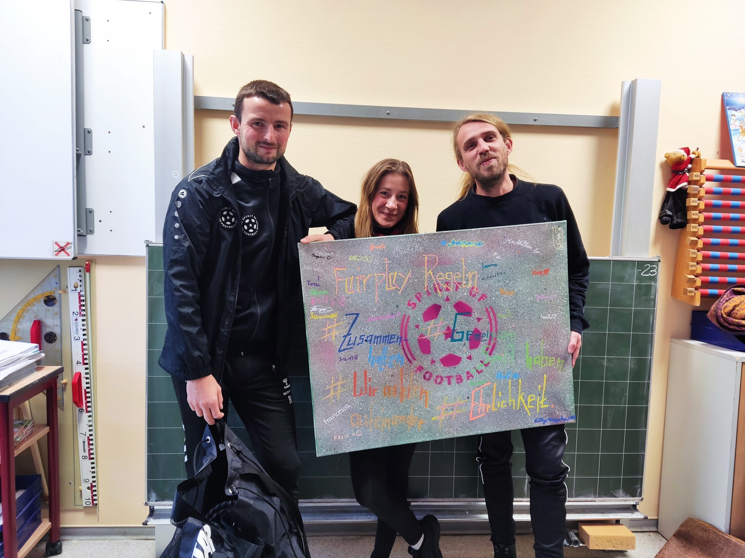 Das Projektteam um Projektleiter Benny mit Francesca und Michelle. (v.l.n.r.)