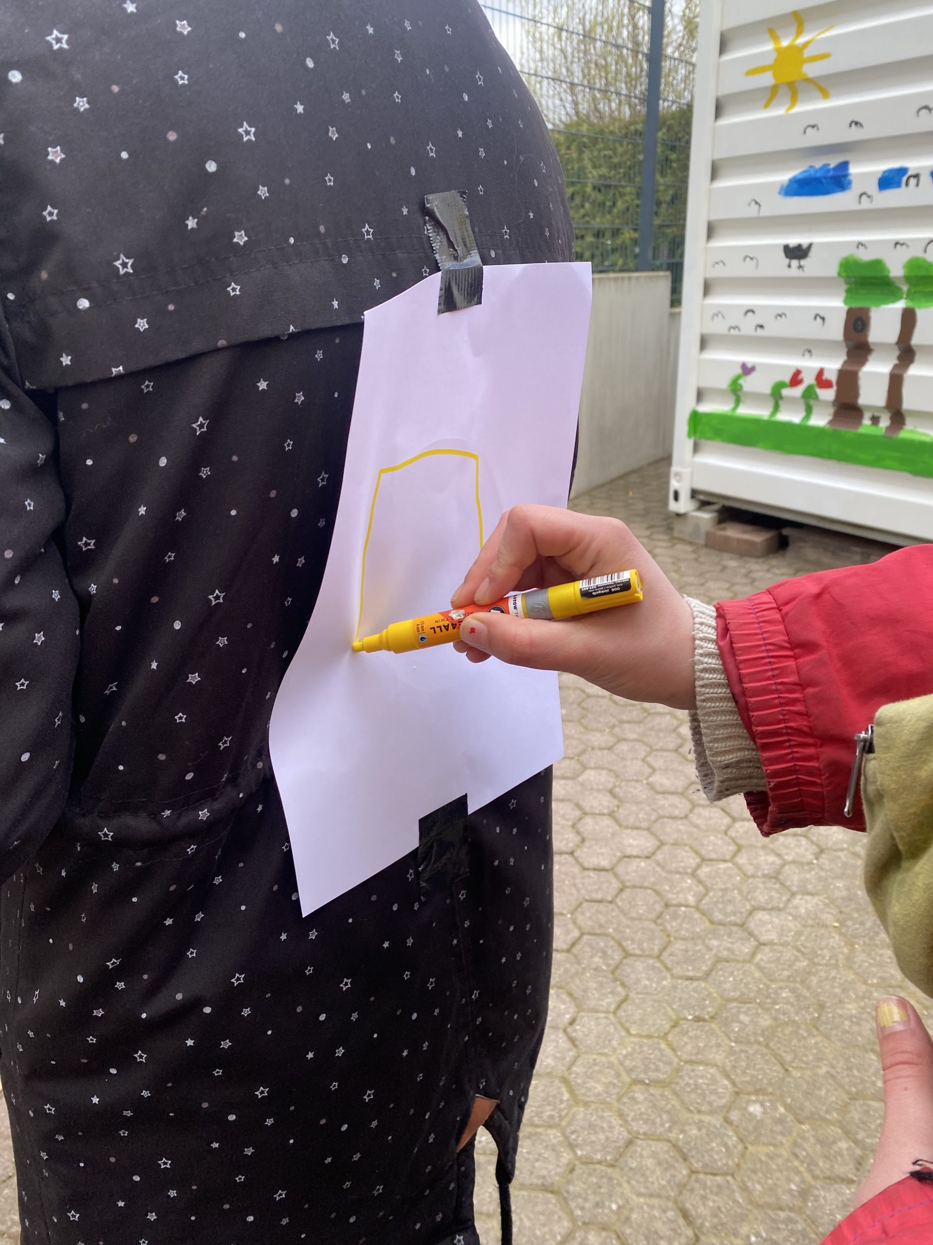 Vertraut machen mit den Stiften...