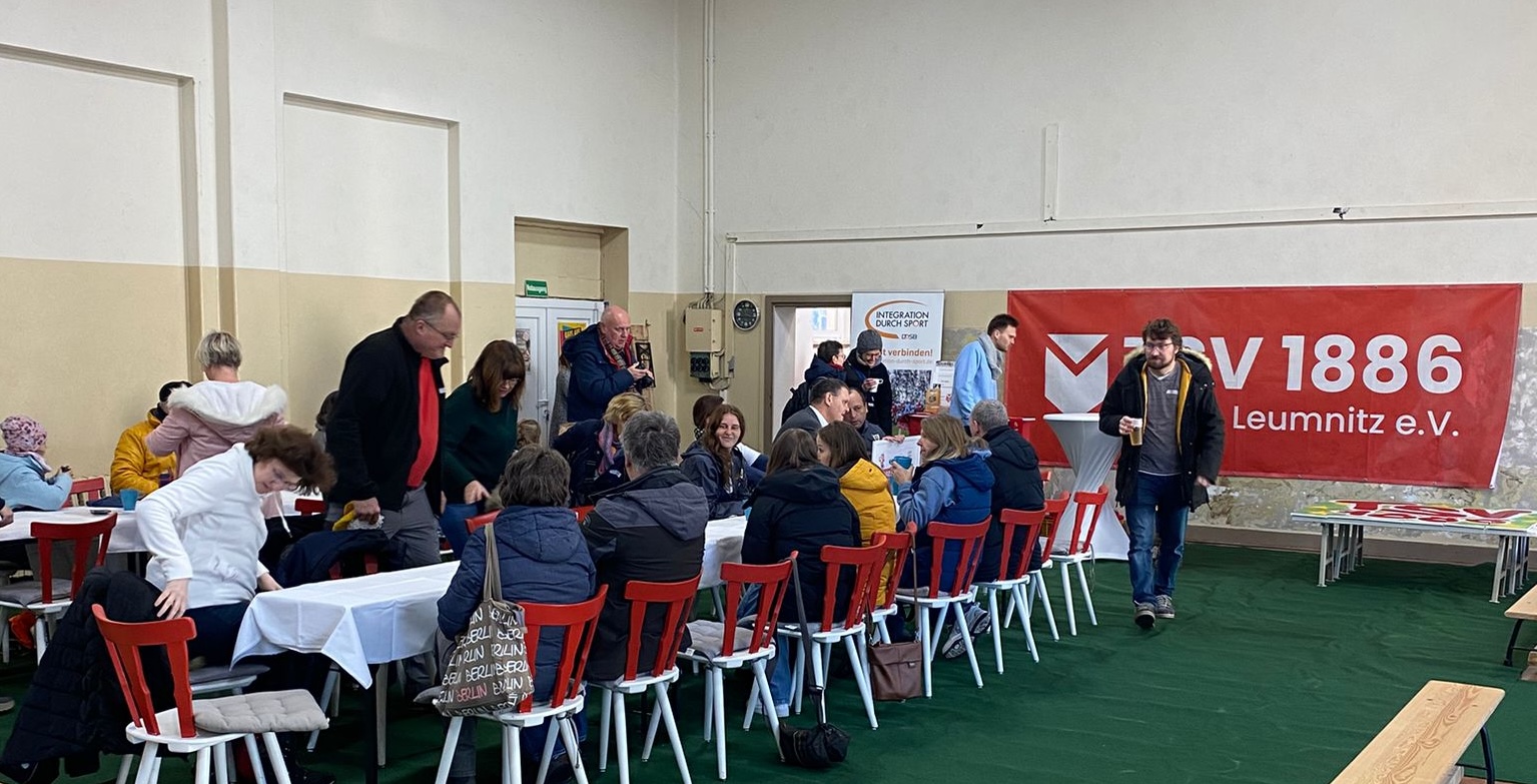 Die Turnhalle als Versammlungsraum